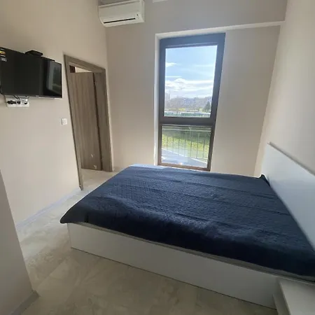 Azure Coast Sm Apartment Burgas